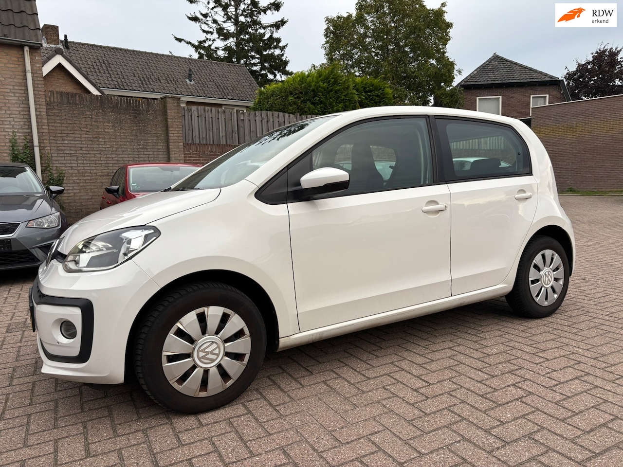 Volkswagen Up! - 1.0 BMT Xenon Bluetooth Stoelverwarming - AutoWereld.nl