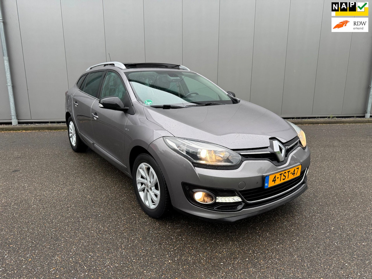 Renault Mégane Estate - 1.5 dCi Bose PANO CLIMA NAVI - AutoWereld.nl