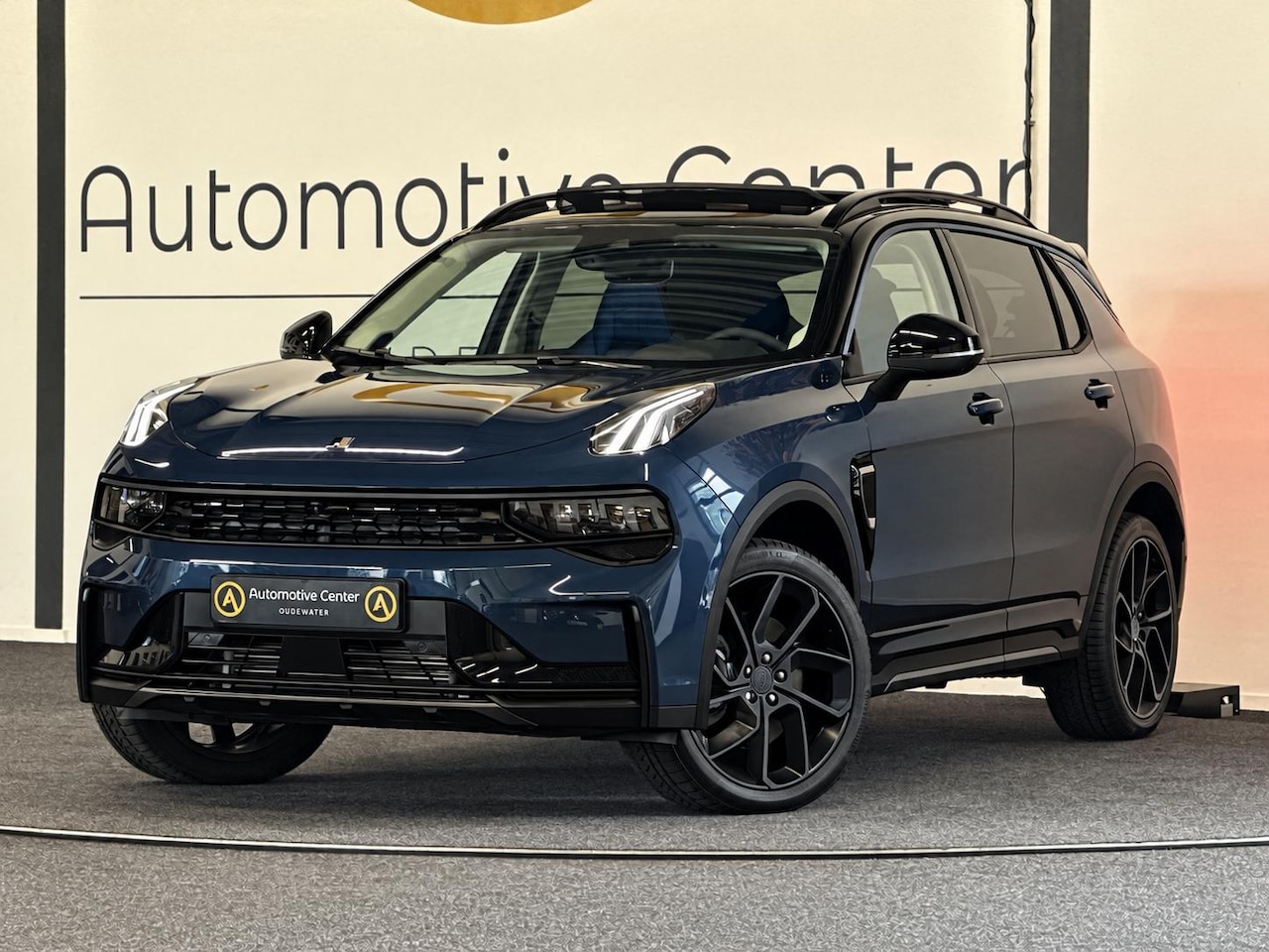 Lynk & Co 01 - 1.5 PHEV MY23 | 6,6 KWH | PANO | ZWARTE HEMEL |360 - AutoWereld.nl