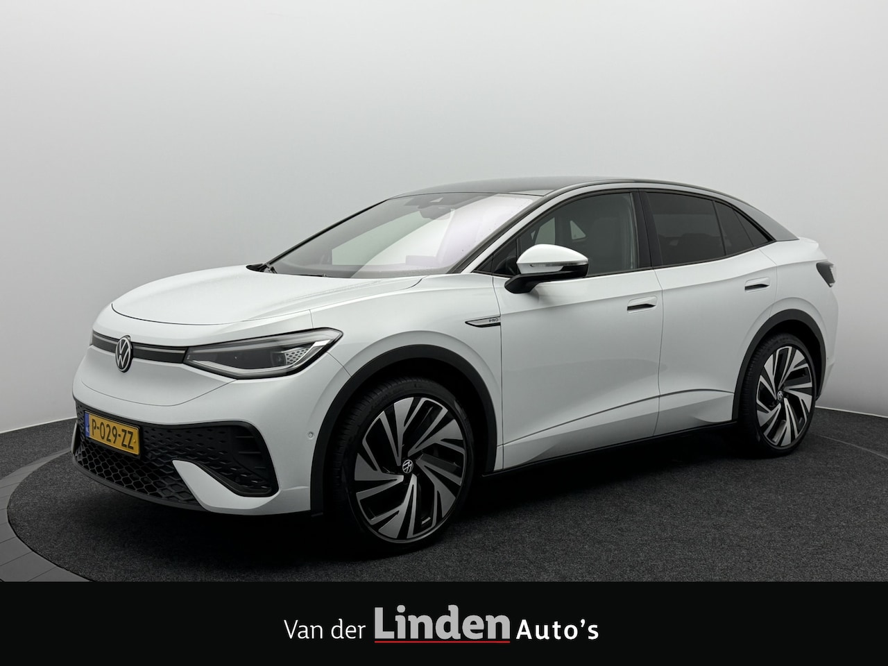 Volkswagen ID.5 - Pro 77 kWh SOH 94,7% | Warmtepomp | Trekhaak | IQ Light | Head-Up Display | Panoramadak | - AutoWereld.nl