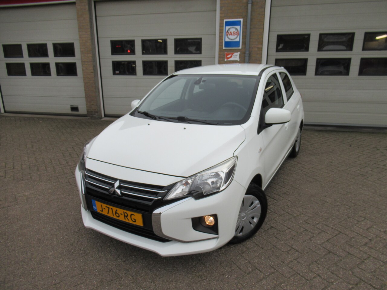 Mitsubishi Space Star - 1.0 Cool+ 1.0 Cool+ - AutoWereld.nl