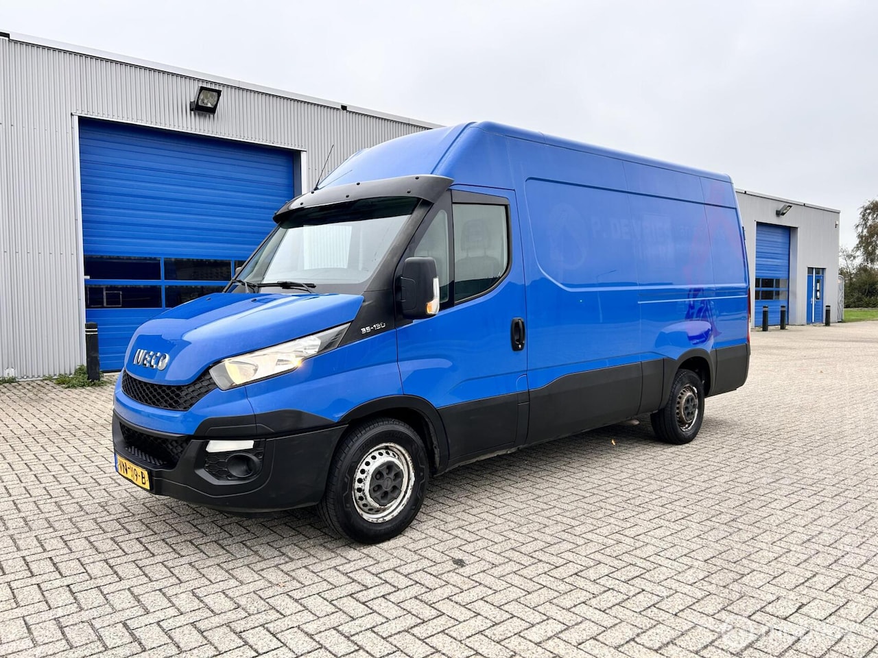 Iveco Daily - 35C13V 2.3 352 H2 L 35C13V 2.3 352 H2 L3 - AutoWereld.nl