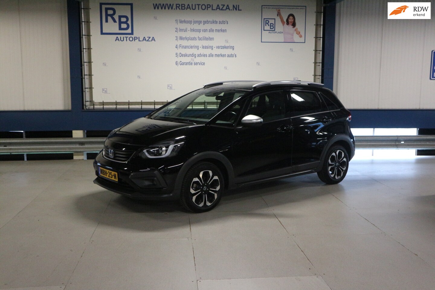 Honda Jazz - 1.5 e:HEV Crosstar DEALER ONDERHOUDEN/ CARPLAY/ STOELVERWARMING - AutoWereld.nl