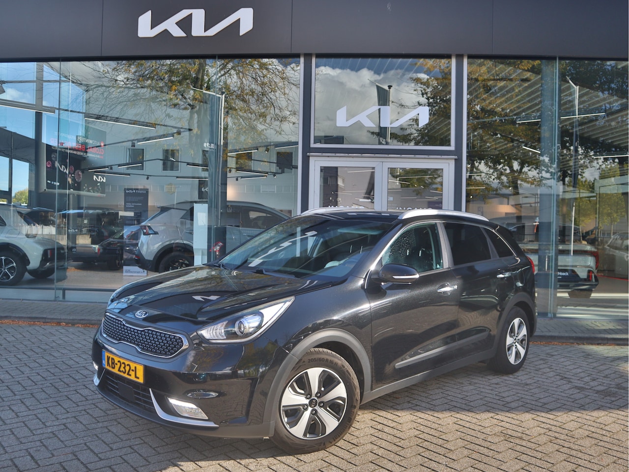 Kia Niro - 1.6 GDi Hybrid ExecutiveLine | Leder | Stoelverwarming | Navigatie | Camera | Adaptieve Cr - AutoWereld.nl