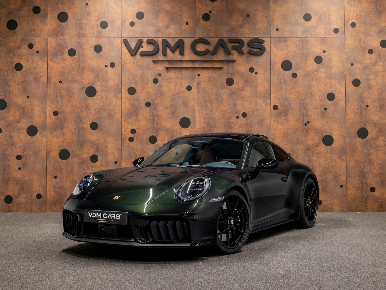 Porsche 911 - 3.6 T-Hybrid Carrera 4 GTS | PTS | Lift | Burmester | InnoDrive | Achterasbest. | Stoelven - AutoWereld.nl