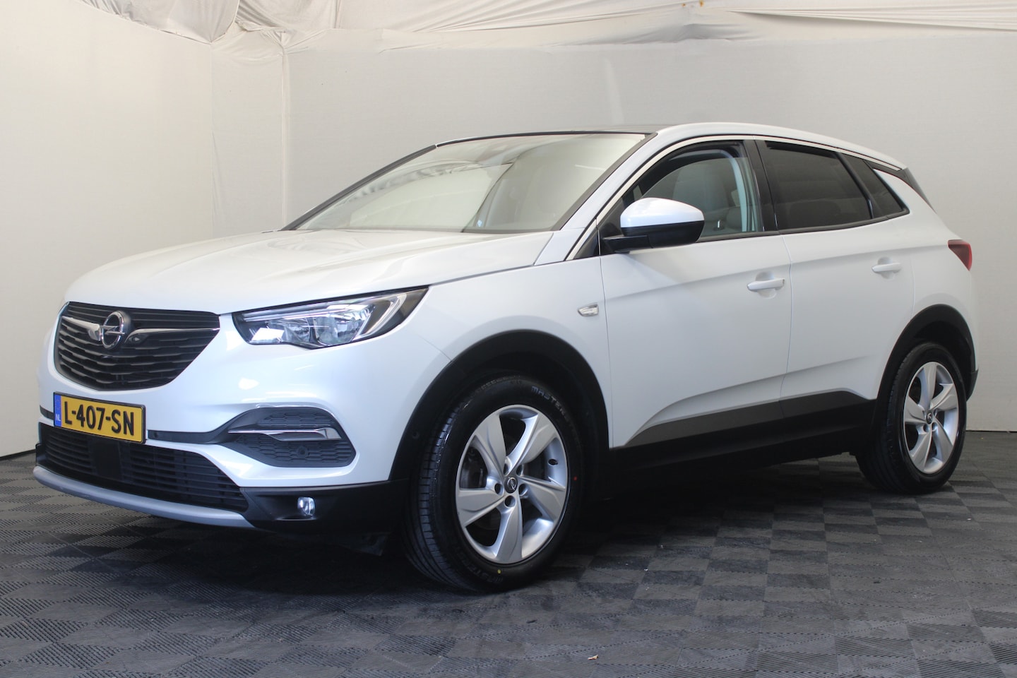 Opel Grandland X - 1.2 Turbo Innovation |Pano| - AutoWereld.nl