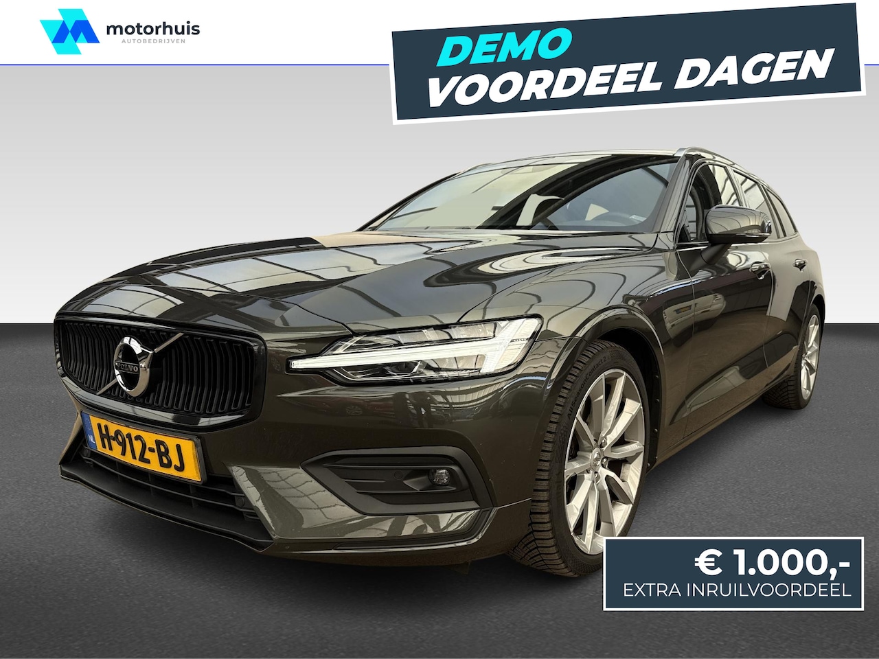 Volvo V60 - 2.0 T5 Momentum Pro | Bekleding leder | Buitenspiegels elektrisch inklapbaar | Dakrails - AutoWereld.nl