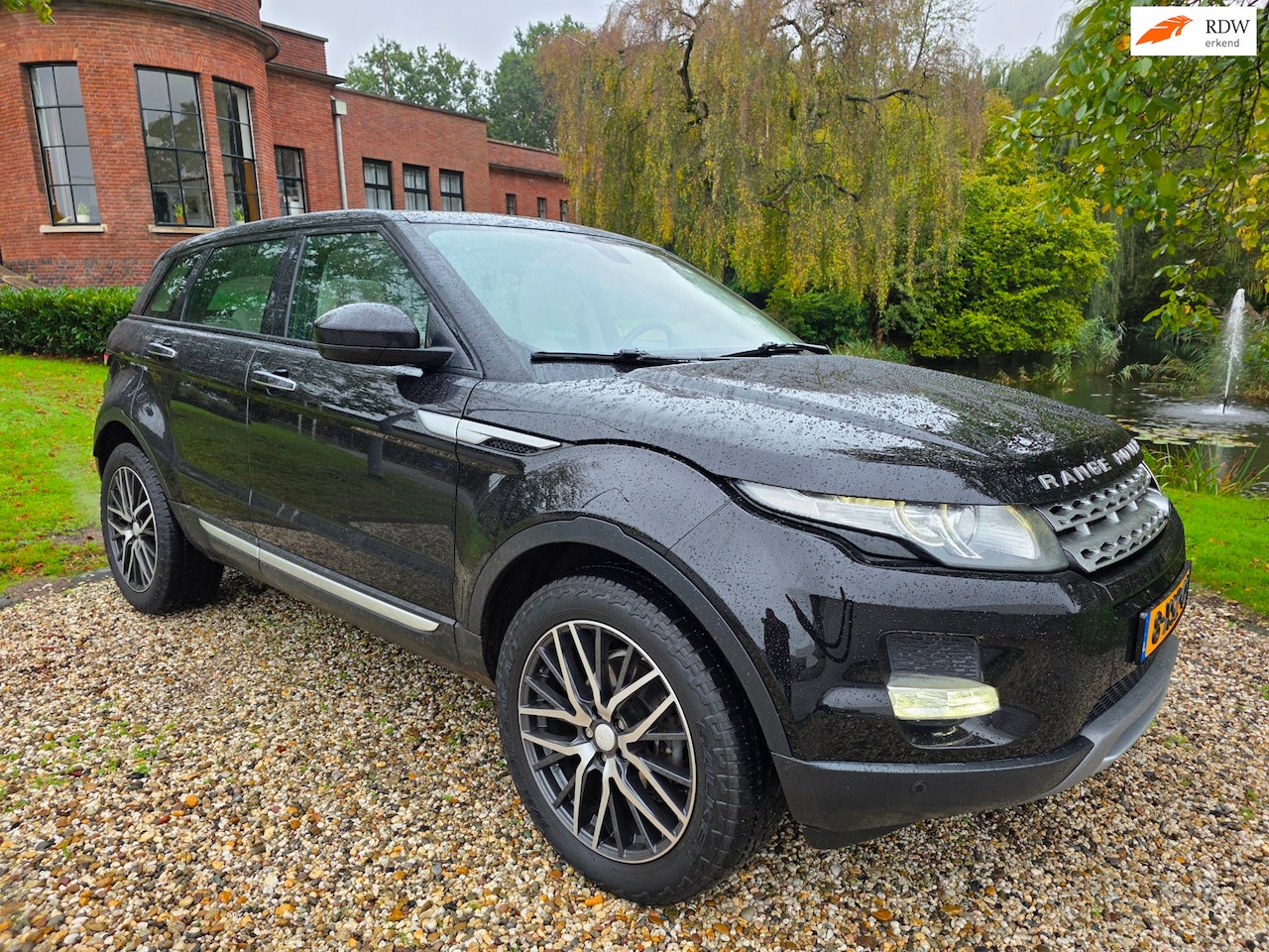 Land Rover Range Rover Evoque - 2.0 Si 4WD Prestige AUTOMAAT/pano/TREKHAAK - AutoWereld.nl