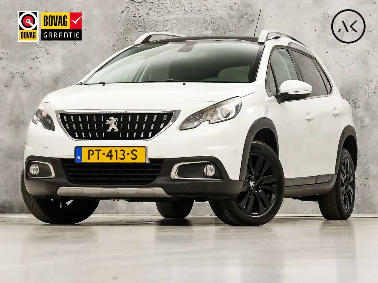 Peugeot 2008 - 1.2 PureTech Allure Automaat (PANORAMADAK, APPLE CARPLAY, NAVIGATIE, CLIMATE, CAMERA, LEDE - AutoWereld.nl