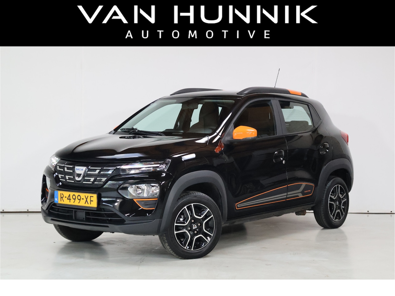 Dacia Spring - Comfort Plus 27 kWh | Camera | Leder | Dab | SoH 92% - AutoWereld.nl