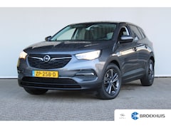 Opel Grandland X - 1.2 Turbo 120 Jaar Edition | Panoramadak | Navigatiesysteem | Trekhaak | Climate control |