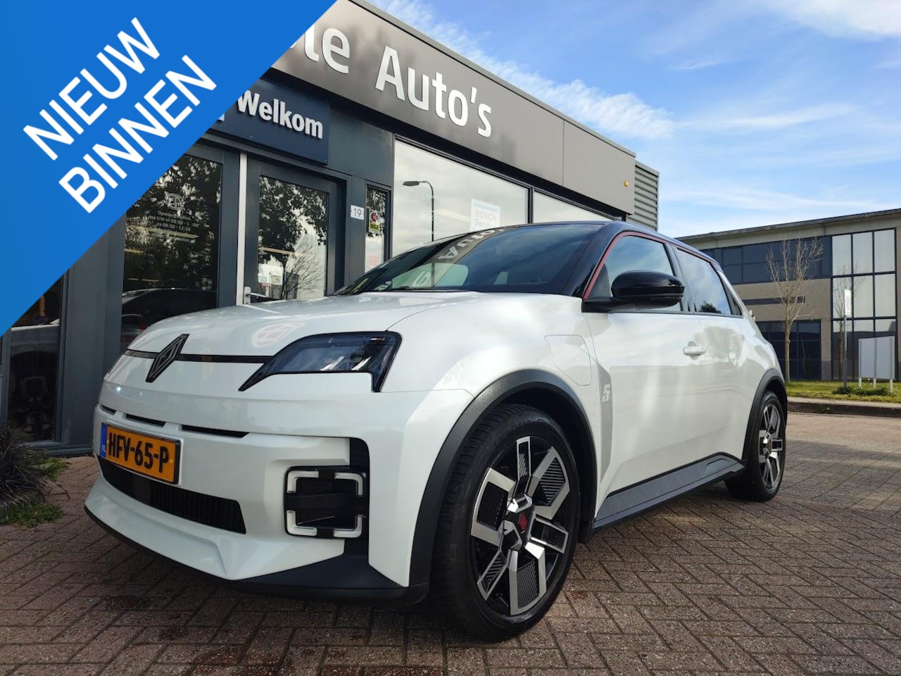Renault 5 - E-Tech Electric Techno Comfort Range 52 kWh H&K, Camera, Carplay, 18 inch, 5 jaar fabrieks - AutoWereld.nl