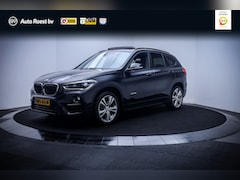 BMW X1 - 20iA X.Dr. SPORT LINE PANO | HARMAN KARDON | LEER | MEMORY | STOEL+STUURVERW. | CAMERA | F