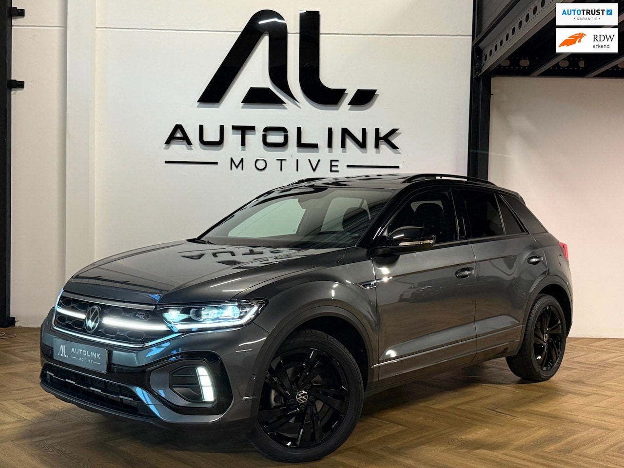 Volkswagen T-Roc - 1.5 TSI R-Line Business+ |Black Style| PANO|IQ|VOLL - AutoWereld.nl