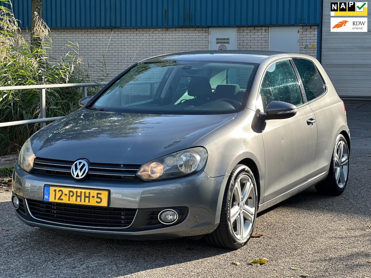 Volkswagen Golf - 1.4 TSI Highline Automaat! Airco! 109.000 KM NAP! - AutoWereld.nl