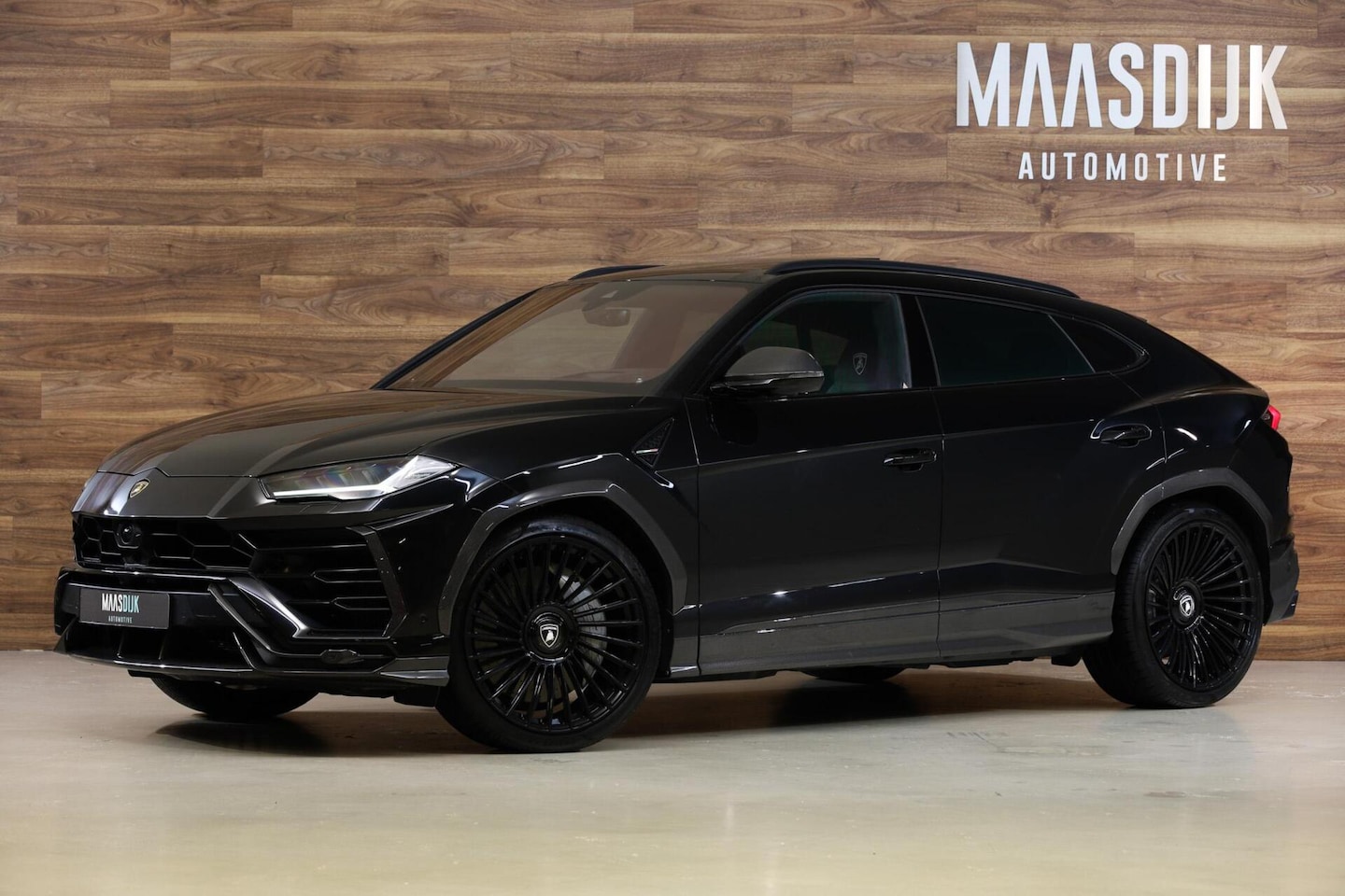 Lamborghini Urus - 4.0 V8|Novitec|Full Carbon Ext.|Keramisch| - AutoWereld.nl