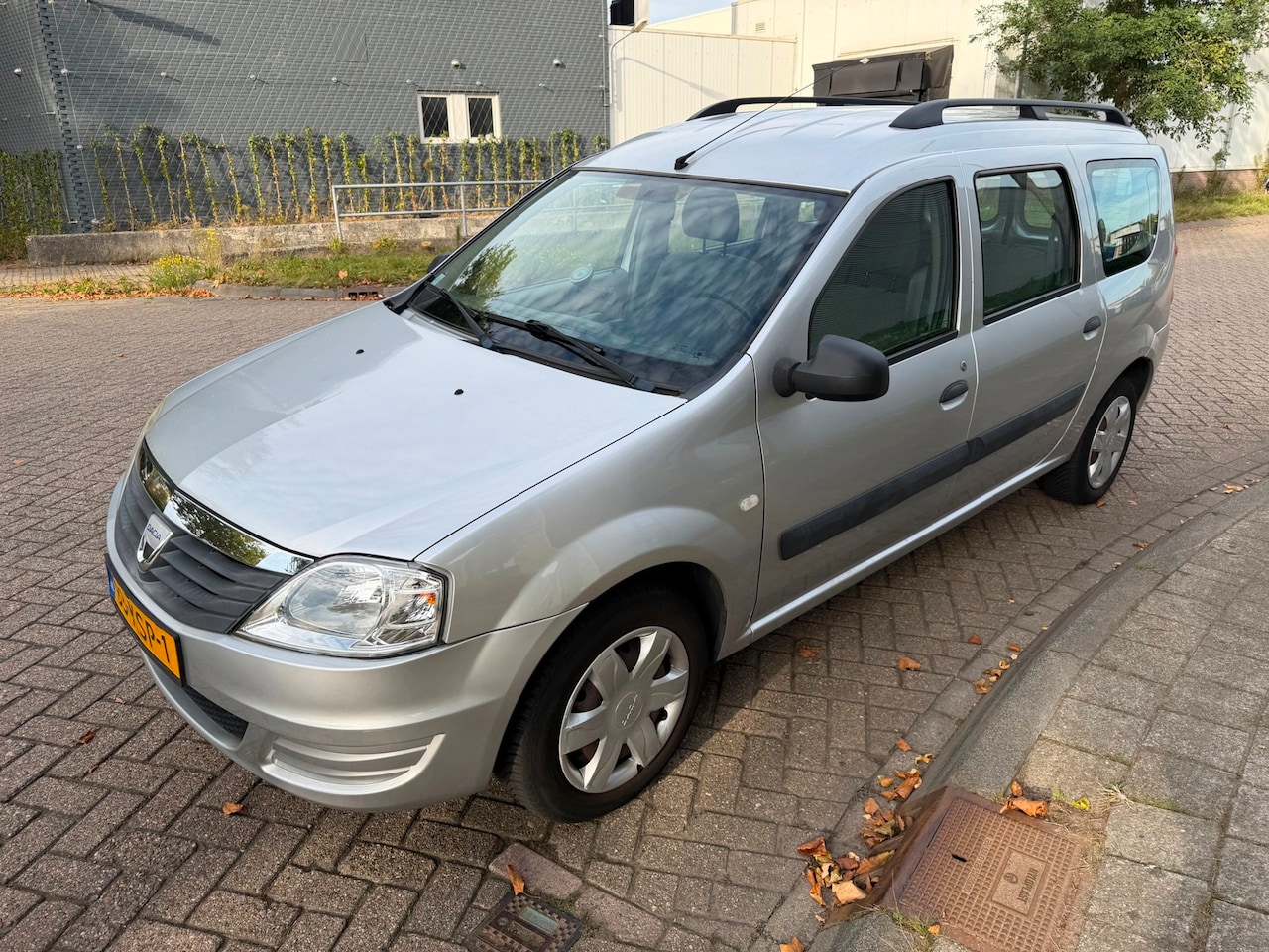 Dacia Logan MCV - 1.6 Ambiance airco trekhaak - AutoWereld.nl