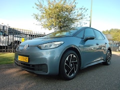 Volkswagen ID.3 - 62kWh 145pk SOH 90% Pro Clima Navi NL-Auto