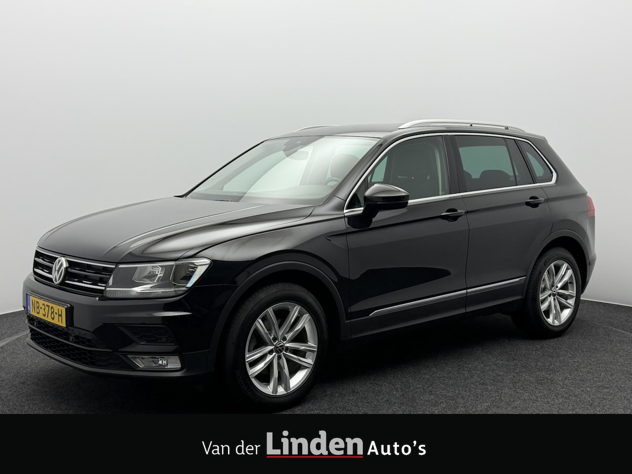 Volkswagen Tiguan - 1.4 TSI 150PK ACT Connected Series | Trekhaak 1800KG Trekgewicht | Camera | Navigatie - AutoWereld.nl