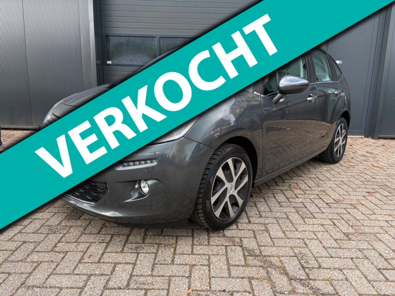 Citroën C3 - 1.2 PureTech Selection Automaat, D-riem new, Navi, Clima, PDC - AutoWereld.nl