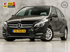 Mercedes-Benz B-klasse - 180 Sport Automaat (GROOT NAVI, CAMERA, STOELVERWARMING, ZWART HEMEL, SPORTSTOELEN, CRUISE