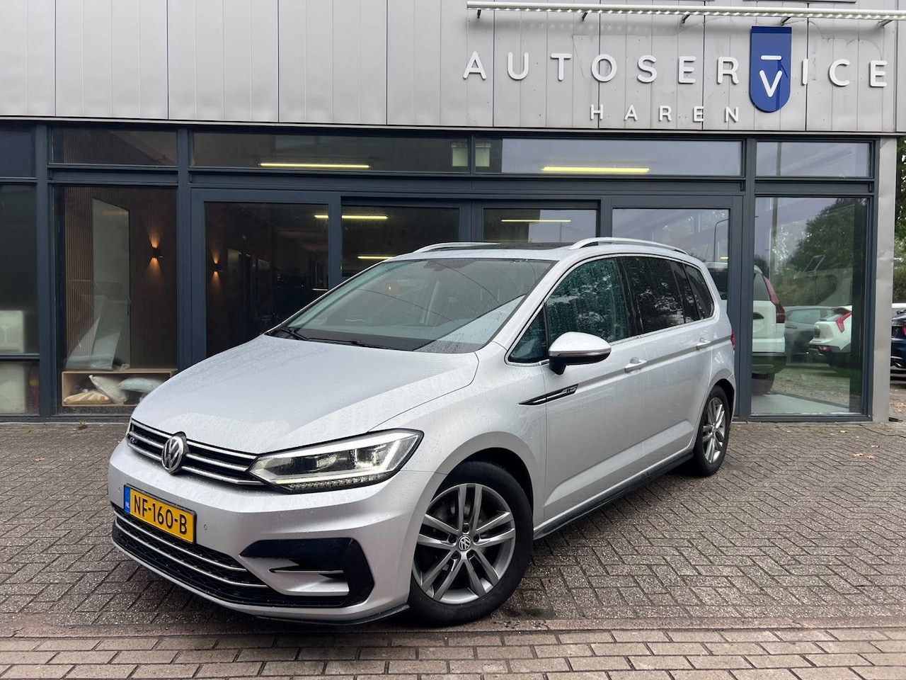 Volkswagen Touran - 1.2 TSI Highline |7 persoons|R-line|Pano|Adaptive | DAB - AutoWereld.nl