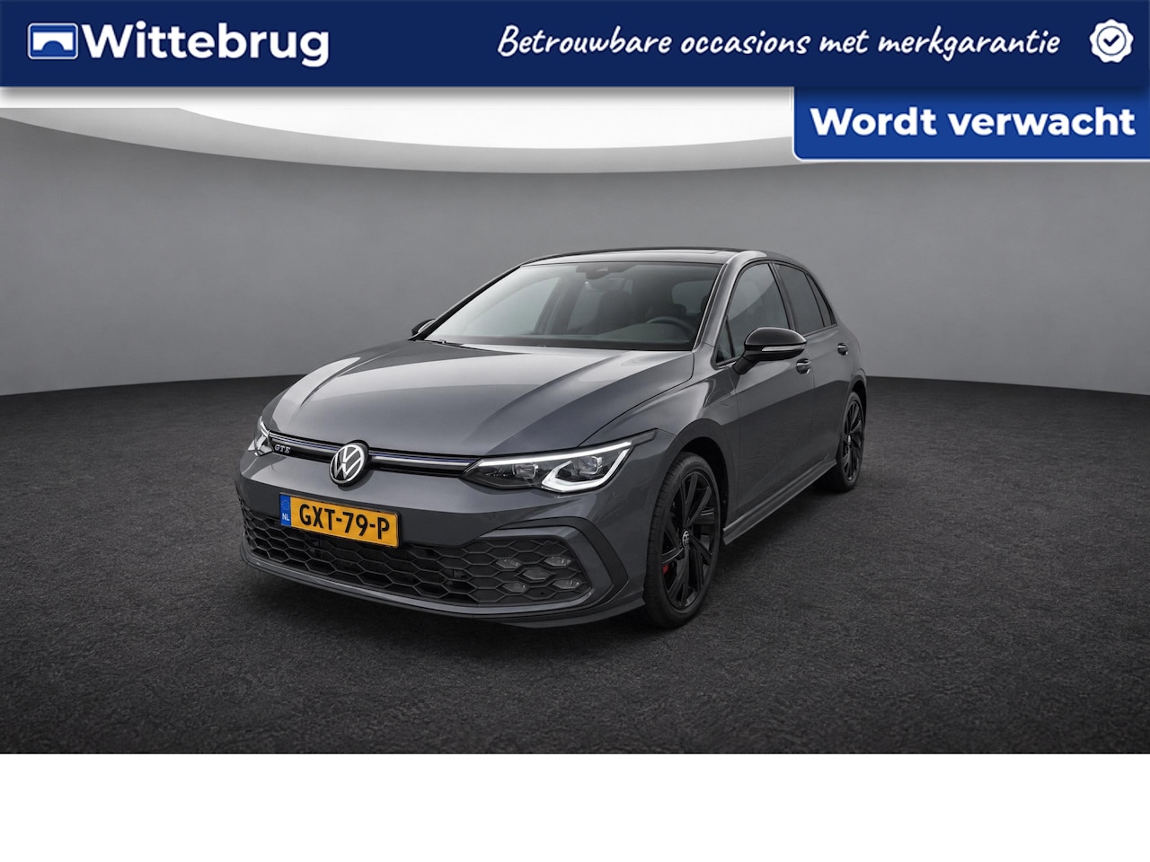 Volkswagen Golf - 1.4 eHybrid GTE / Panoramadak / Stuur + Stoelverwarming / Keyless Advanced / Achteruitrijc - AutoWereld.nl