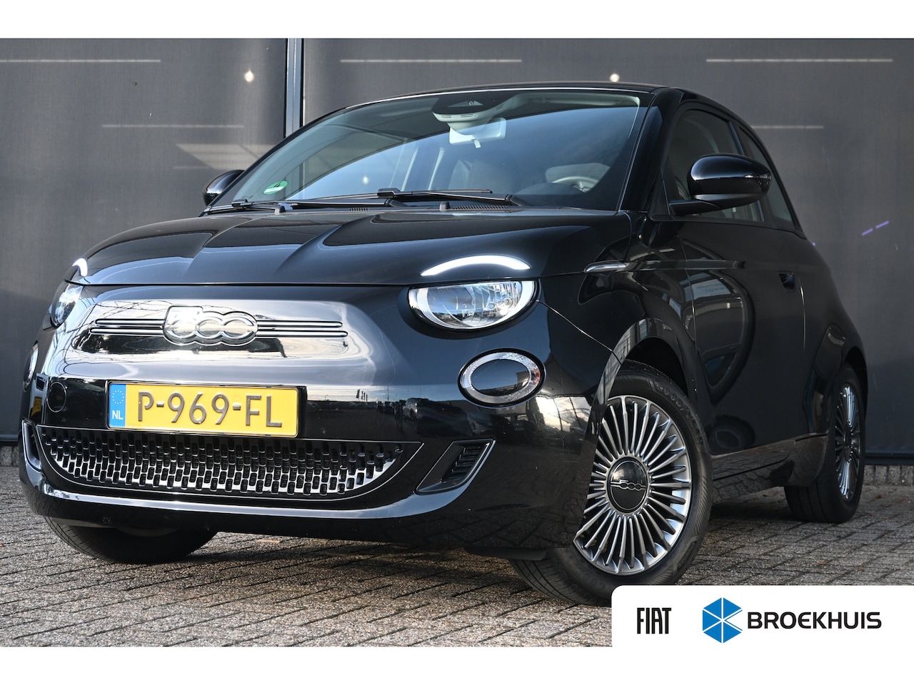 Fiat 500 - Icon 42 kWh 3-Fase | Navi By App | Achteruitrijcamera | Climate Control | Cruise Control | - AutoWereld.nl