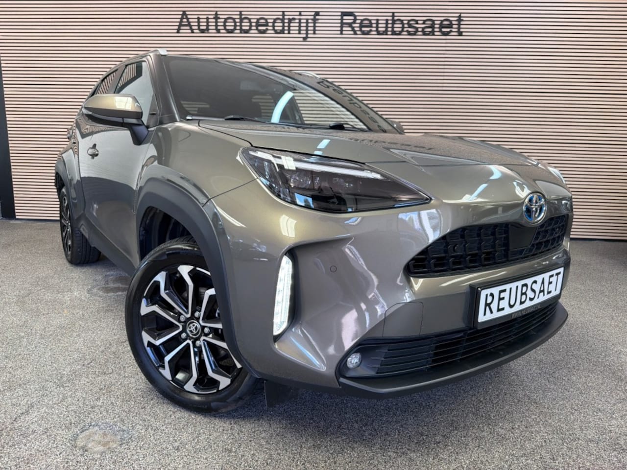 Toyota Yaris Cross - 1.5 Hybrid Dynamic Carplay Navi Acc Clima Led Camera Stoelverw, Incl 12Mnd Garantie - AutoWereld.nl