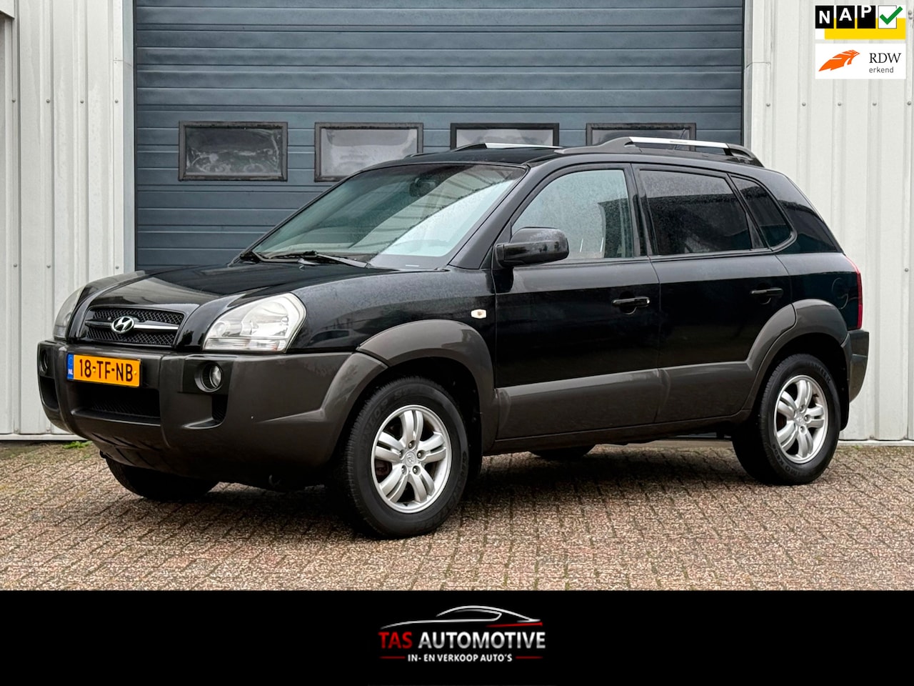 Hyundai Tucson - 2.0i Style World Cup edition CLIMA/CRUISE/NAP - AutoWereld.nl