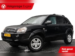 Hyundai Tucson - 2.0i 142 PK Style Executive |NED Auto | Hoge Zit / Instap | Uniek | meeneemprijs | Trekhaa