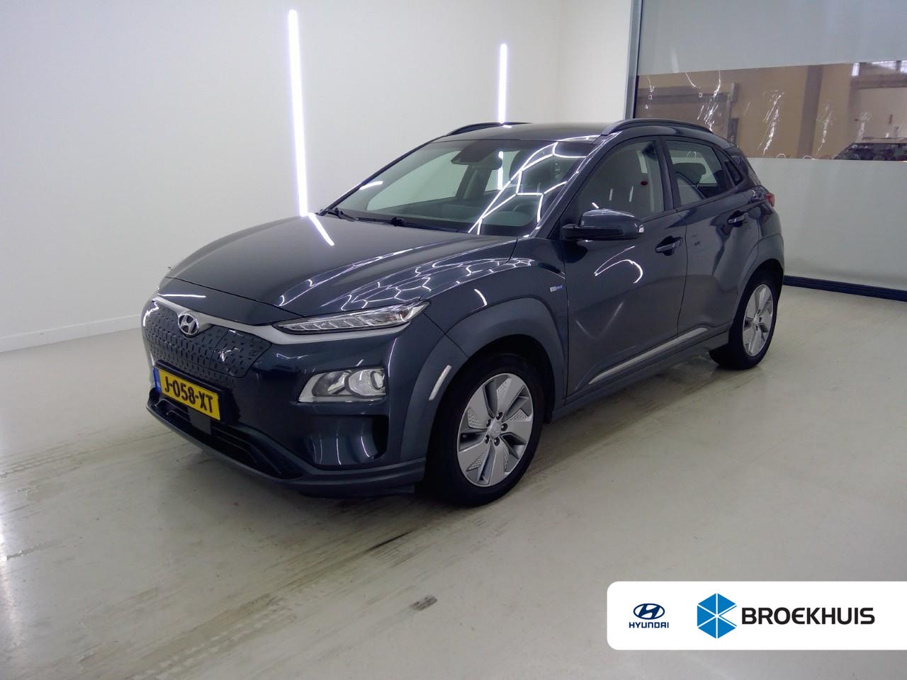 Hyundai Kona Electric - EV Comfort 64 kWh | SOH 100%! | Apple Carplay/Android Auto | Keyless | Parkeersensoren | A - AutoWereld.nl