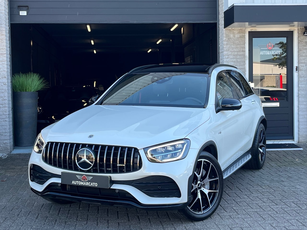 Mercedes-Benz GLC-klasse - AMG 43 4MATIC Premium Plus | 390PK | Panorama | Luchtvering | 360 Camera | HUD | Dealer OH - AutoWereld.nl