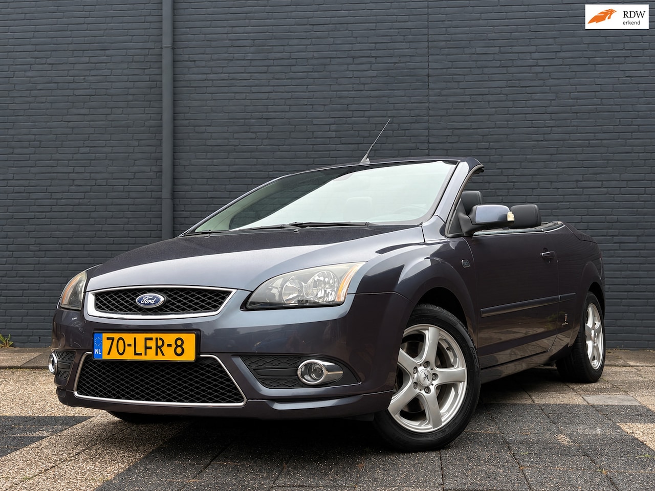 Ford Focus Coupé-Cabriolet - 2.0-16V Trend | Navi | Stoelverw. | Lederen Interieur - AutoWereld.nl