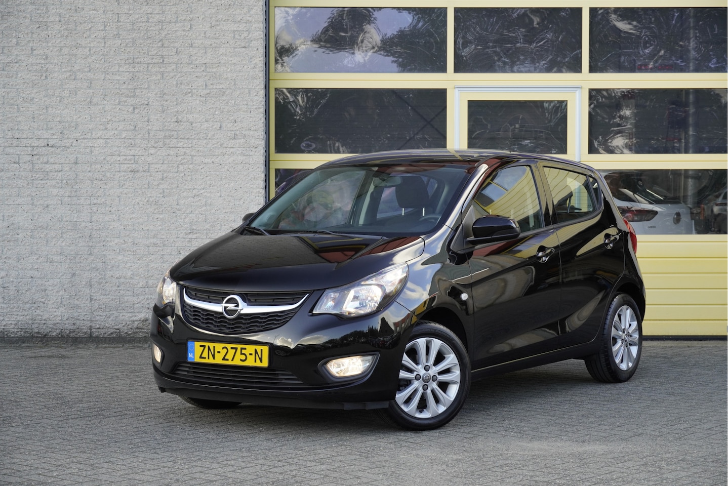 Opel Karl - 1.0 ecoFLEX 5drs 120 Jaar Edition BJ2019 Lmv 15" | Pdc | Airco | Cruise control | Getint g - AutoWereld.nl