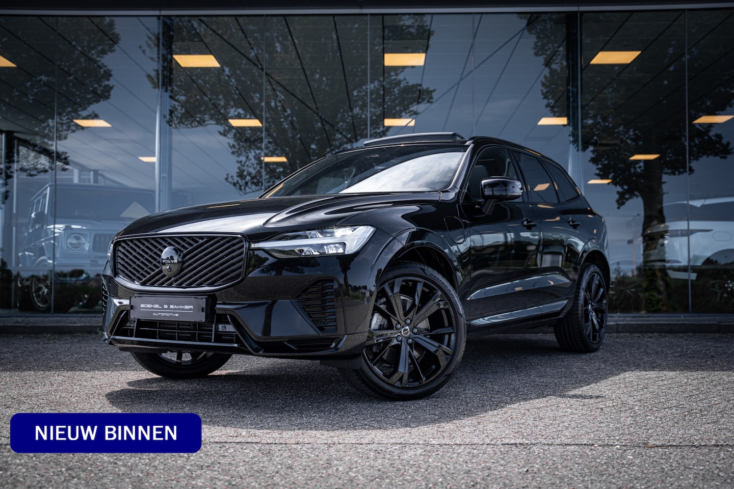 Volvo XC60 - T8 Recharge Plus Black Edition ** Panodak ** HUD ** Facelift ** Harman/Kardon - AutoWereld.nl