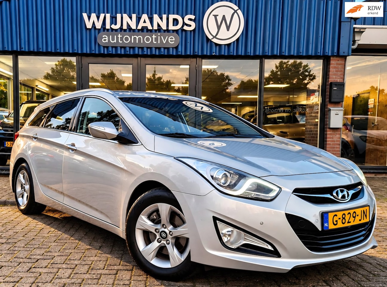 Hyundai i40 Wagon - 1.6 GDI Blue i-Vision Pdc Led Clima Cruise - AutoWereld.nl