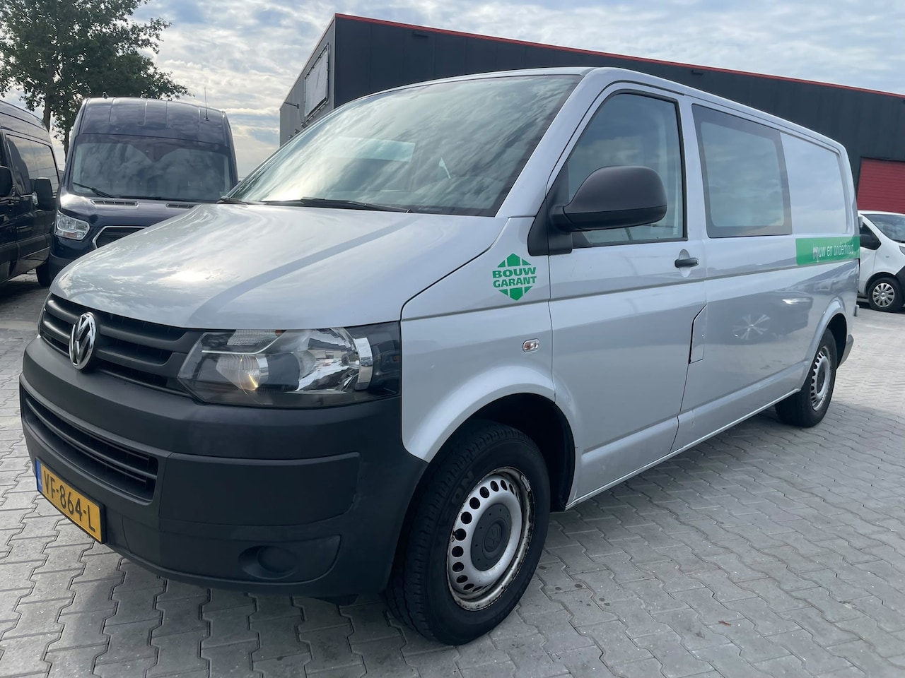Volkswagen Transporter - 2.0 TDI L2H2 BM Baseline 2.0 TDI L2H2 BM Baseline - AutoWereld.nl