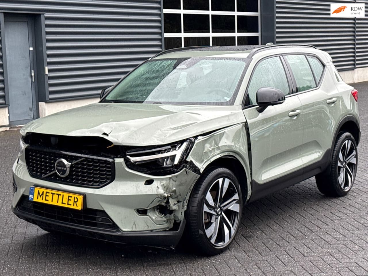 Volvo XC40 - 2.0 B4 Plus Black Edition | Harman Kardon | Memory seat | Panoramadak - AutoWereld.nl