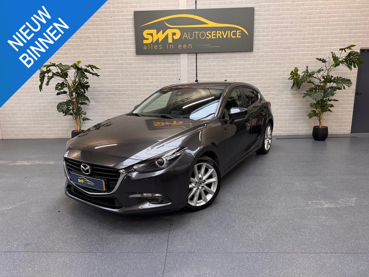 Mazda 3 - 2.0 SkyActiv-G 120 GT-M | Full option | Goed onderhoud | HuD | Navi | Camera | Leder | Ele - AutoWereld.nl
