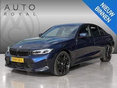 BMW 3-serie - 320e M-Sport HEAD-UP | SFEER VERLICHTING | HARMAN/KARDON | DODEHOEK DETECTIE | CAMERA | LE