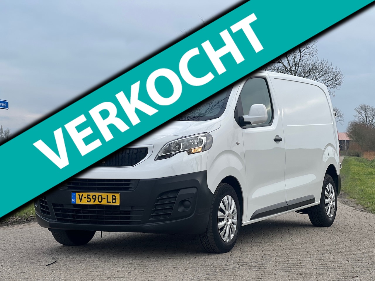Peugeot Expert - 231S 2.0 BlueHDI 120 Premium 231S 2.0 BlueHDI 120 Premium - AutoWereld.nl