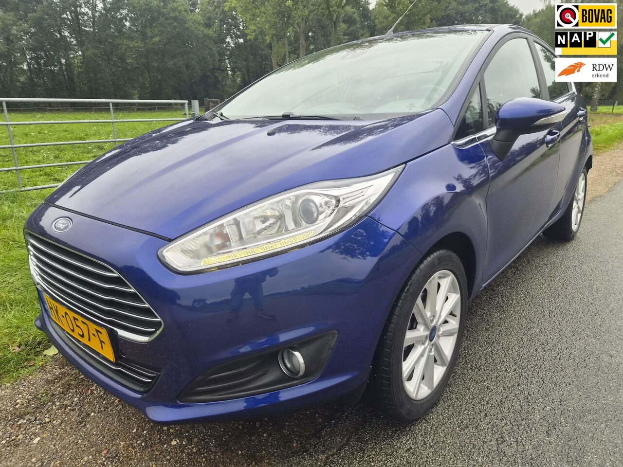 Ford Fiesta - 1.0 Titanium dealer onderhouden nieuwe dis riem 1ste eigenaar - AutoWereld.nl