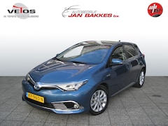 Toyota Auris - 1.8 Hybrid Bus. Pro met panorama en trekhaak