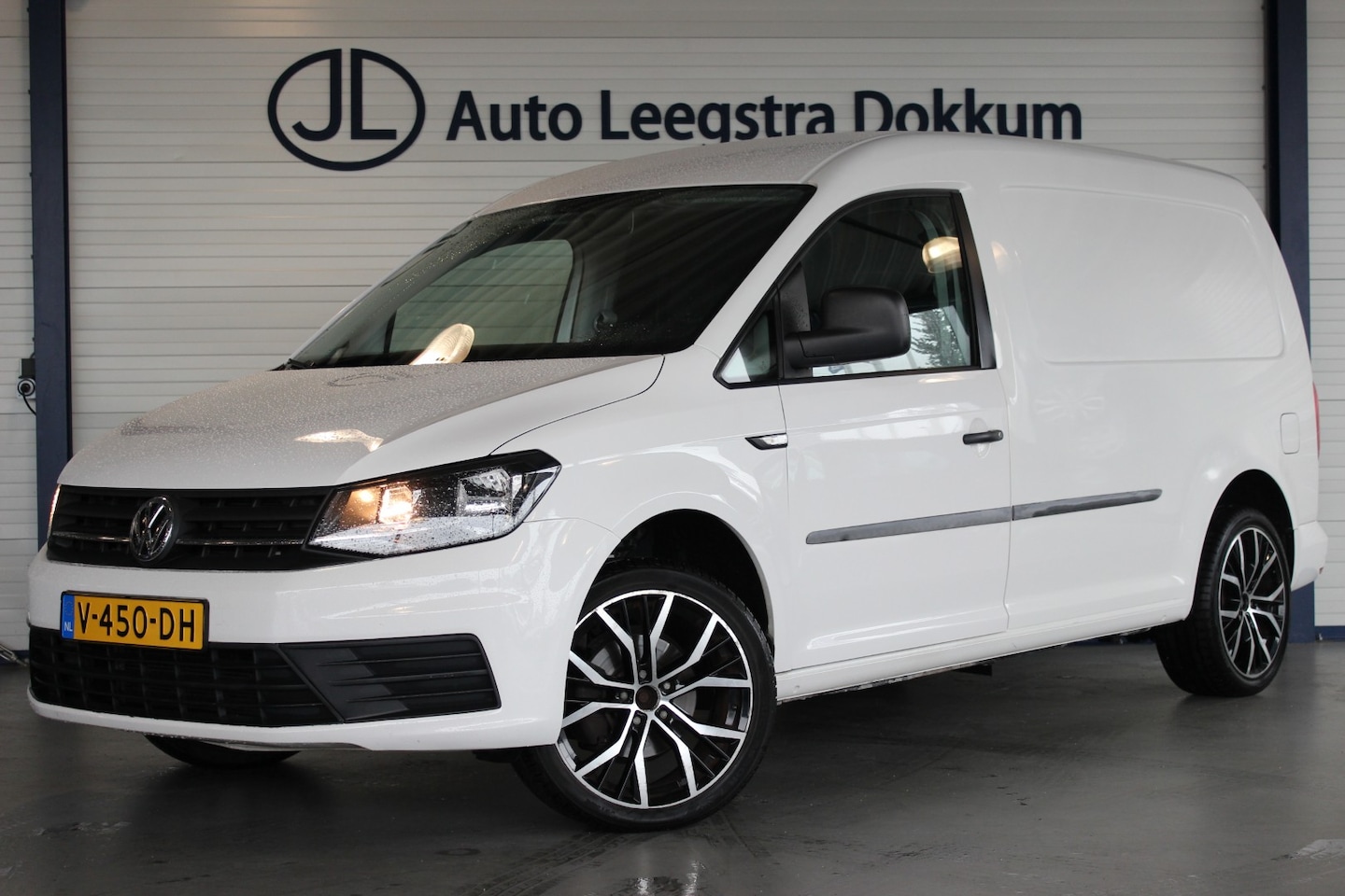 Volkswagen Caddy Maxi - 2.0 TDI L2H1 BMT Trendline Automaat | Cruise | Airco | Navi | Bluetooth | 18" LMV | PDC - AutoWereld.nl