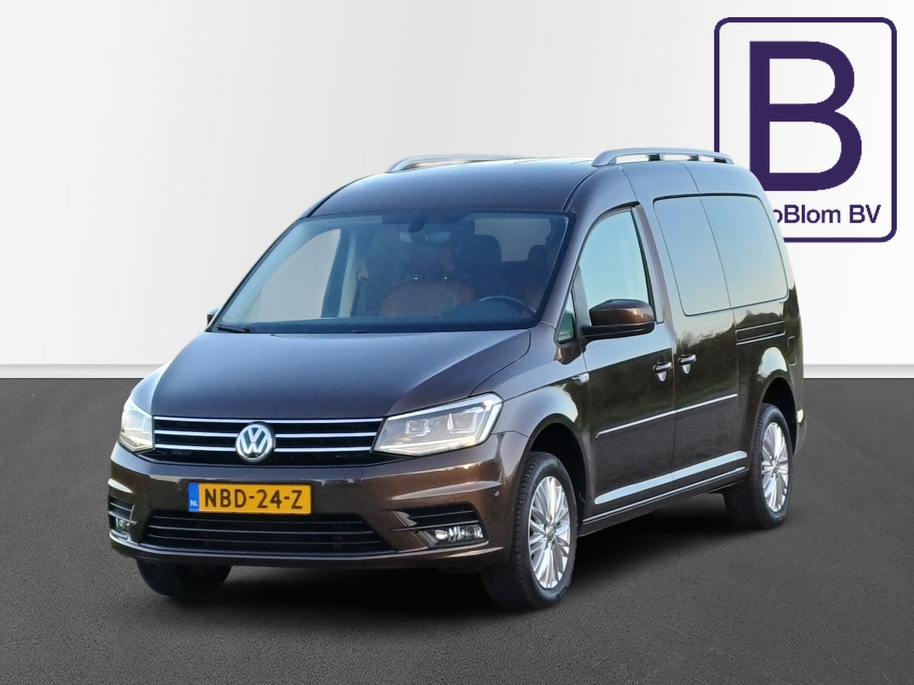 Volkswagen Caddy Maxi - 1.4 Highline /Leder/Trekh./LED/Navi/Clima/Tussenschot+ruit/ - AutoWereld.nl