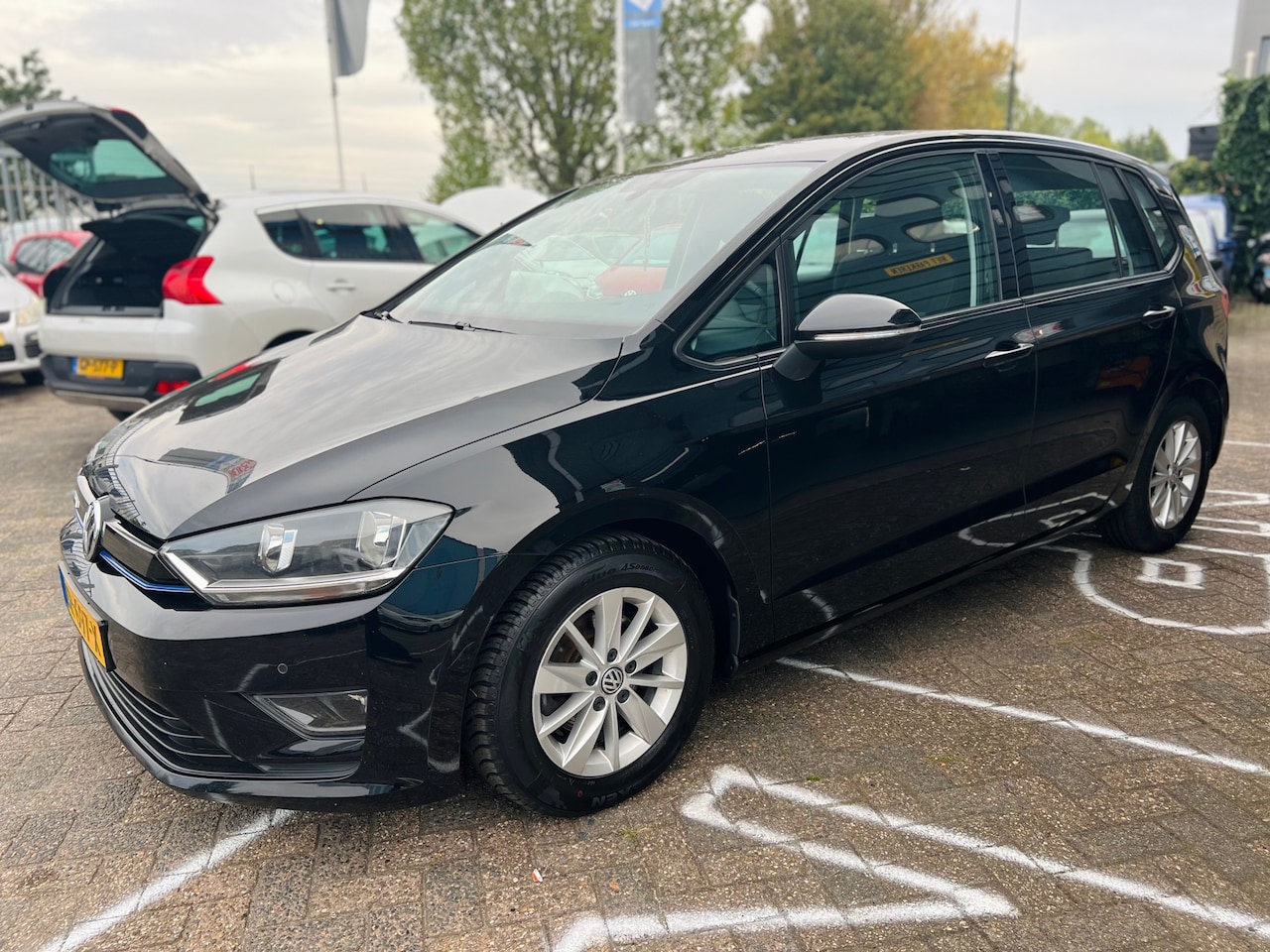 Volkswagen Golf Sportsvan - 1.0 TSI Trendline 1.0 TSI Trendline - AutoWereld.nl