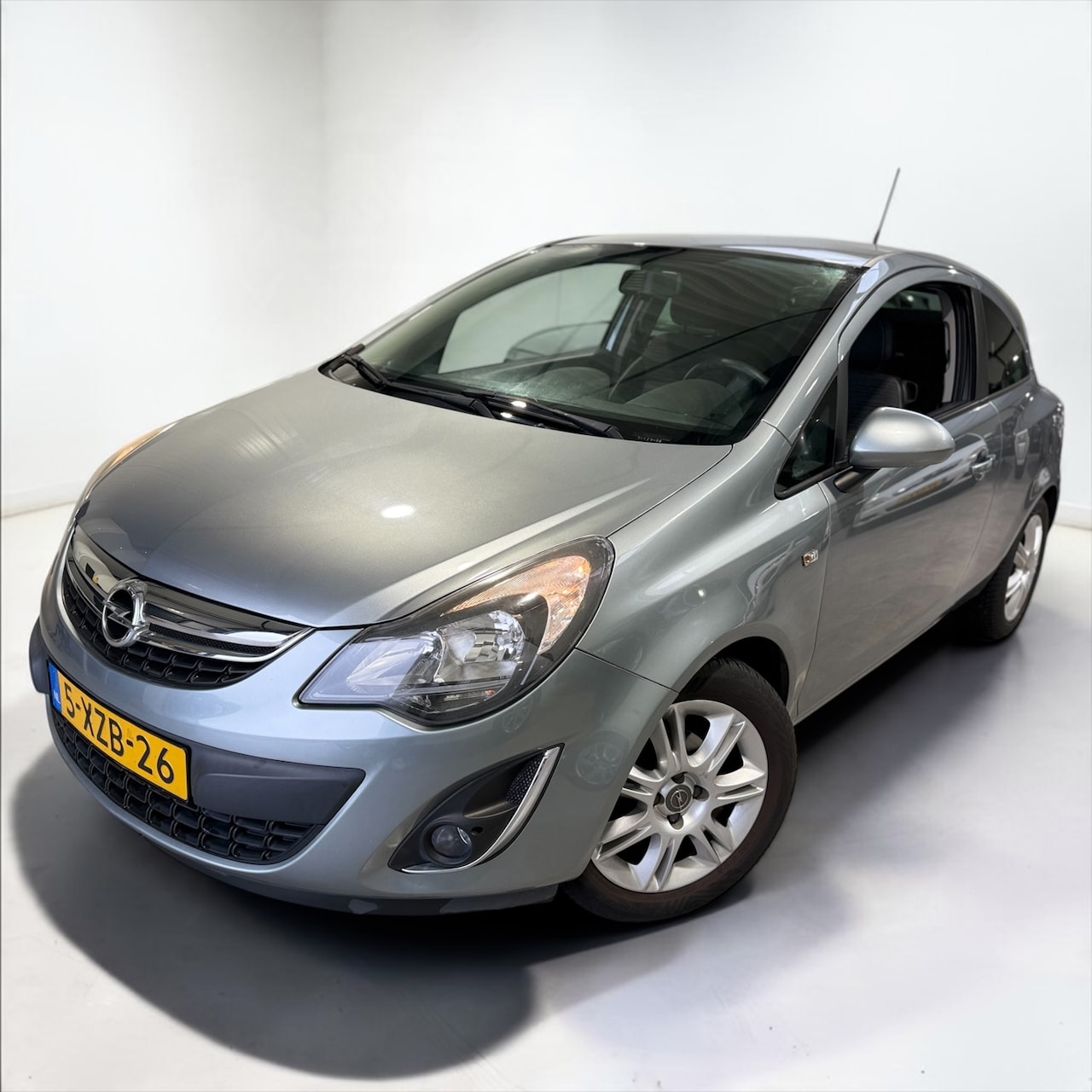 Opel Corsa - 1.2-16V BlitZ parkeersensoren NAVI CRUISE - AutoWereld.nl