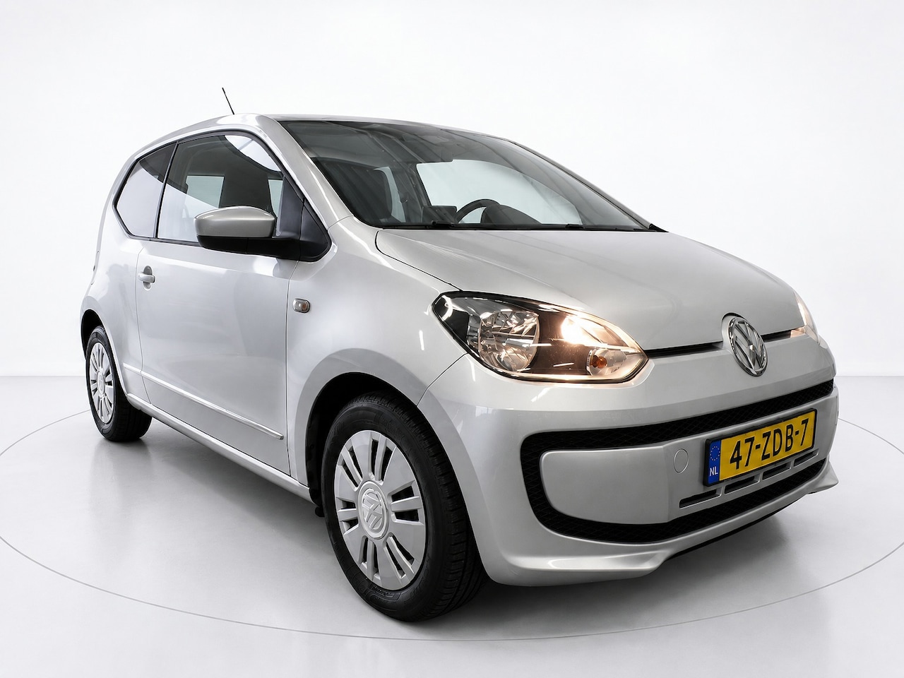 Volkswagen Up! - 1.0 move up! BlueMotion Airco/Schermpje/Elek ramen!! - AutoWereld.nl