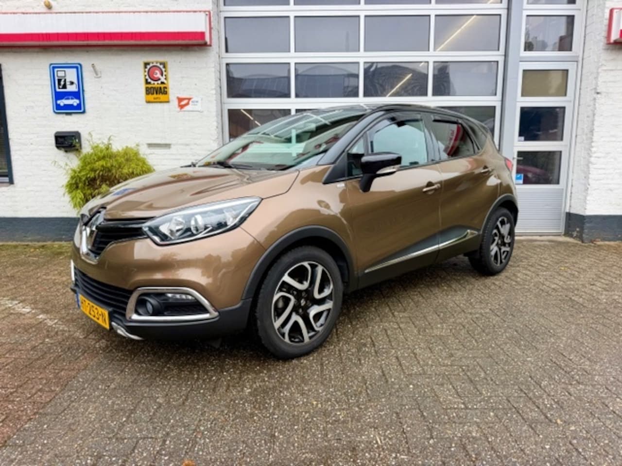 Renault Captur - 0.9 TCe Barista Trekhaak - AutoWereld.nl
